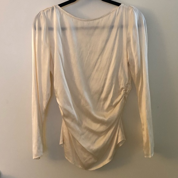 Anne Klein Tops - Anne Klein sheer cream ruched long sleeve